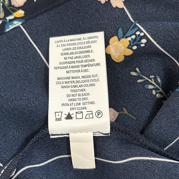 Reitmans Navy Blue Blouse with 3/4 button tab sleeve size 2X - Picture 6 of 6